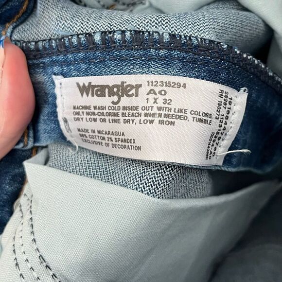 Wrangler Cowboy Cut Slim Fit Stone Wash Blue Denim Jeans NEW NWT Size 1x32 - Picture 6 of 6